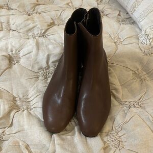 NWT Banana Republic ankle boots